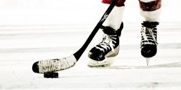 В Кубке Первого канала по хоккею сборная России заняла второе место, уступив команде Шведов.
