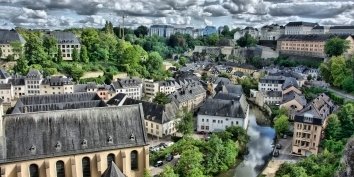 Если есть желание вернуться на 500 лет назад и пожить среди крепостей, аббатств, капелл, руинов, побродить по лесным и горным тропам, Люксембург для этого идеально подойдет.