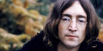 Джон Уинстон Оно Леннон родился 9 октября 1940 года в Ливерпуле (Великобритания). 