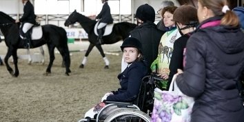 Уже второй раз в городе Краснодар на Краснодарском ипподроме проходят открытые соревнования по паралимпийскому конному спорту.