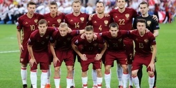 Футболисты сборной России сдадут допинг-пробы перед товарищеским матчем с командой Бельгии, который состоится 28 марта.
